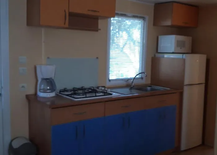 La Source Κάμπινγκ 2*