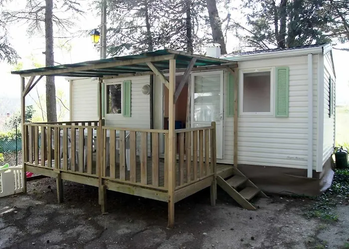 Κάμπινγκ La Source 2*